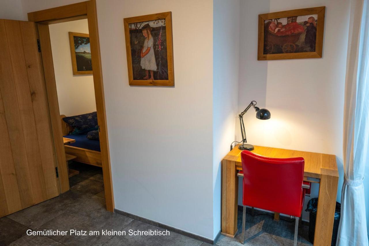 Pole Poppenspaeler Mit Ladestation Busum Exterior photo